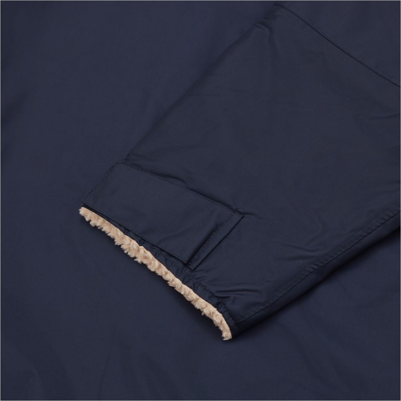 2025 Nyord Primaloft Outdoor Changing Robe ACC0005 - Navy / Ecru